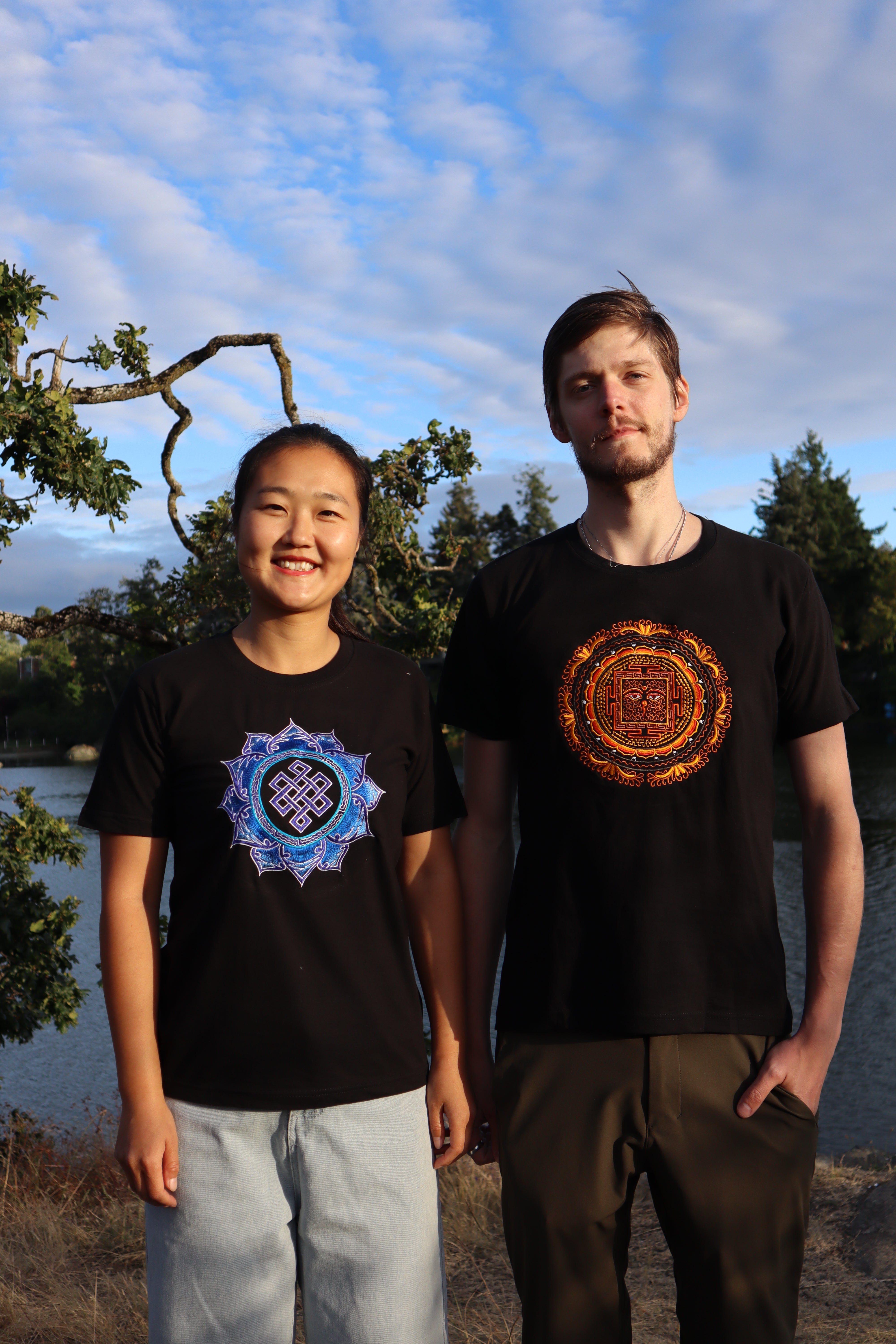 Slife Yoga Handmade Hand-Embroidered Mandala Om Yantra Cotton T-shirt Made by Artist from Nepal Unisex Shirt for Yoga Meditation Paddle Board