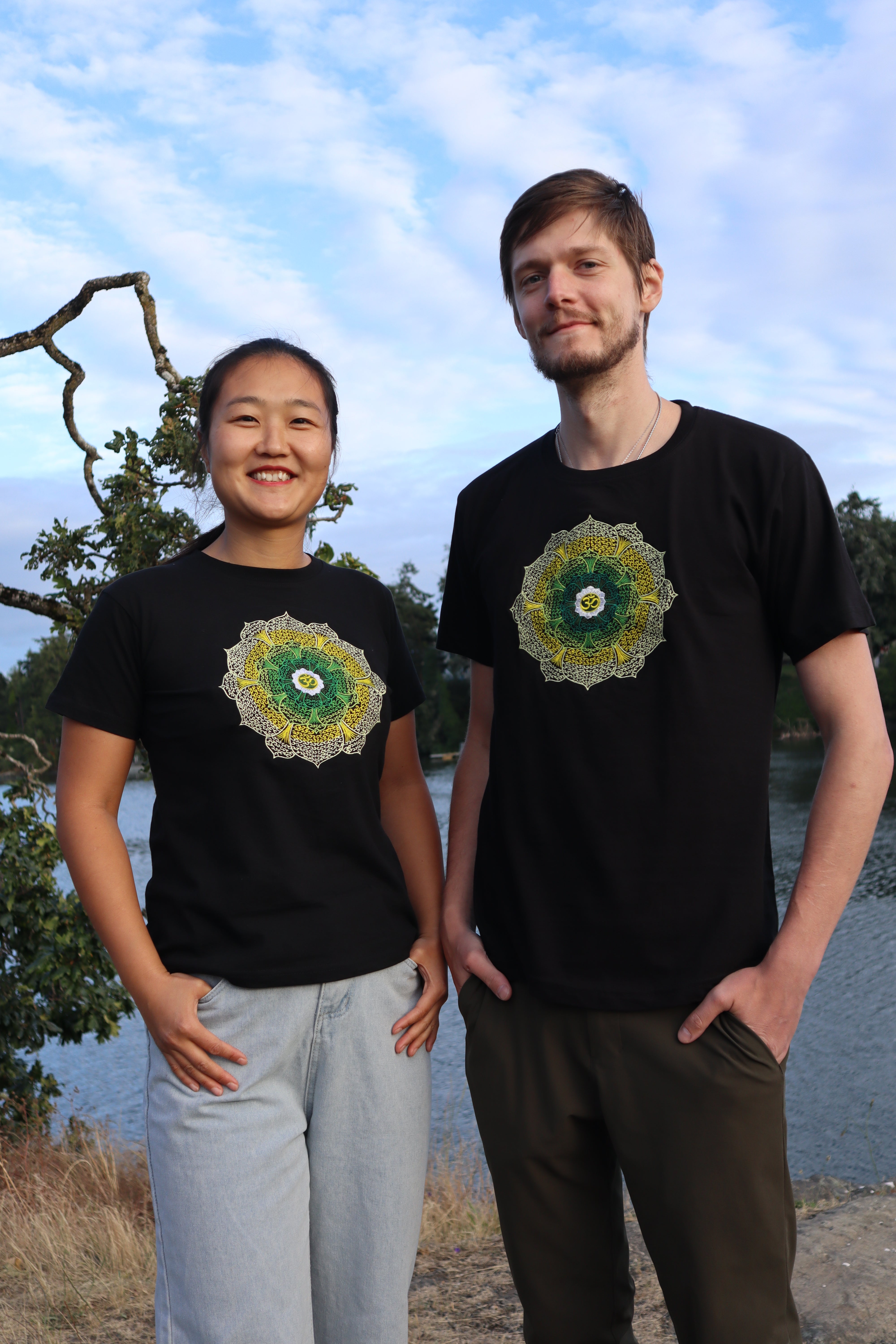 Slife Yoga Handmade Hand-Embroidered Mandala Om Yantra Cotton T-shirt Made by Artist from Nepal Unisex Shirt for Yoga Meditation Paddle Board